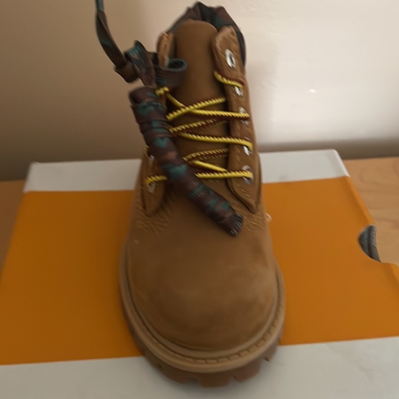 Timberland army/camouflage waterproof 6M/M/6 Toddler brand new/not worn - Picture 2 of 11